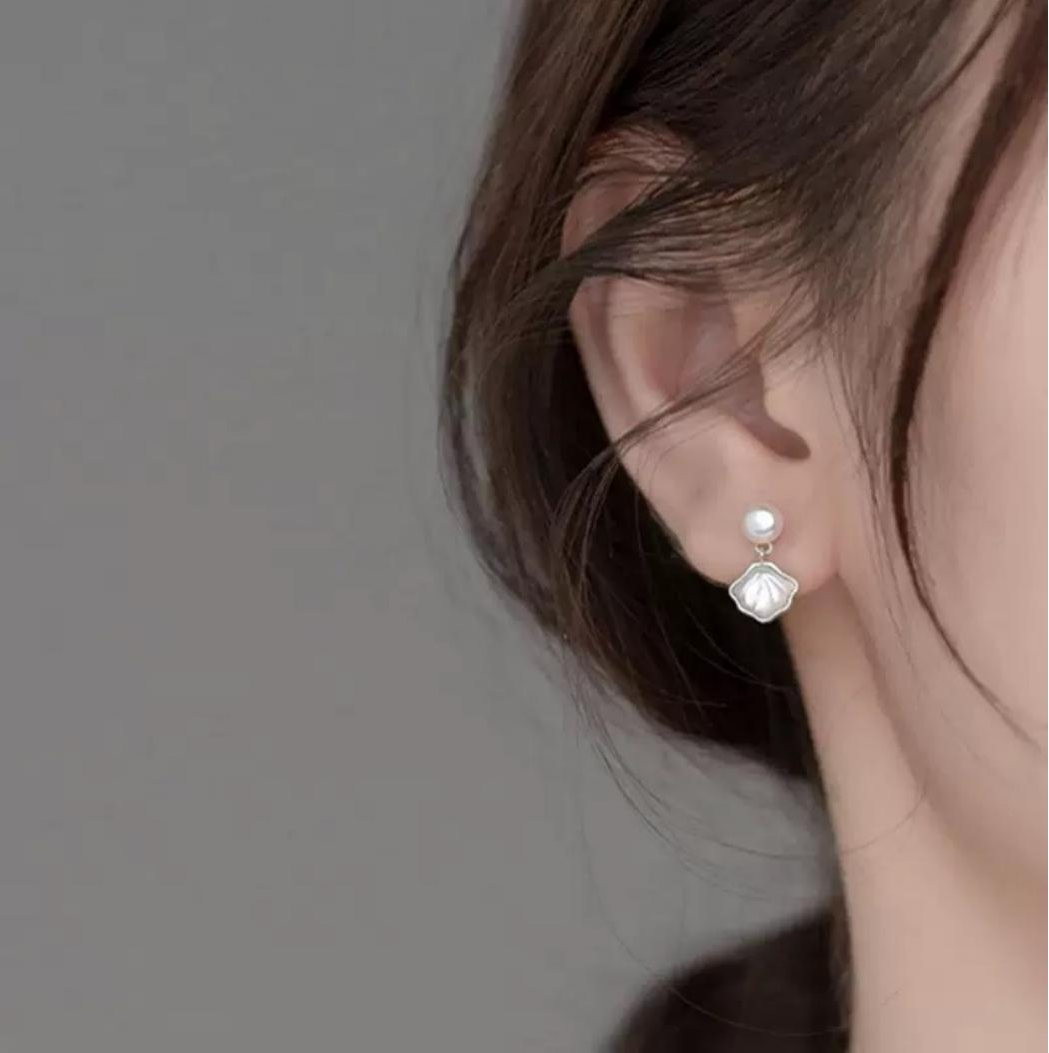 Concha Earrings